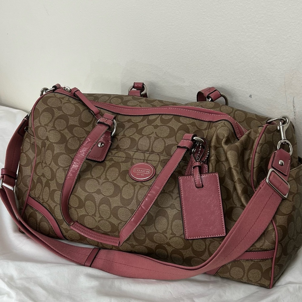 Vintage Coach Duffle travel bag in monogram/pink